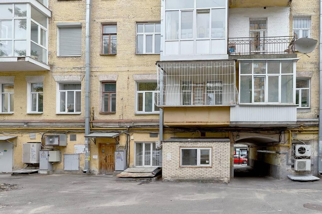 Лофт 100 М2 - Три Раздельных Спальни Улица Бассейная 13 Метро Дворец Спорта Kiev Buitenkant foto
